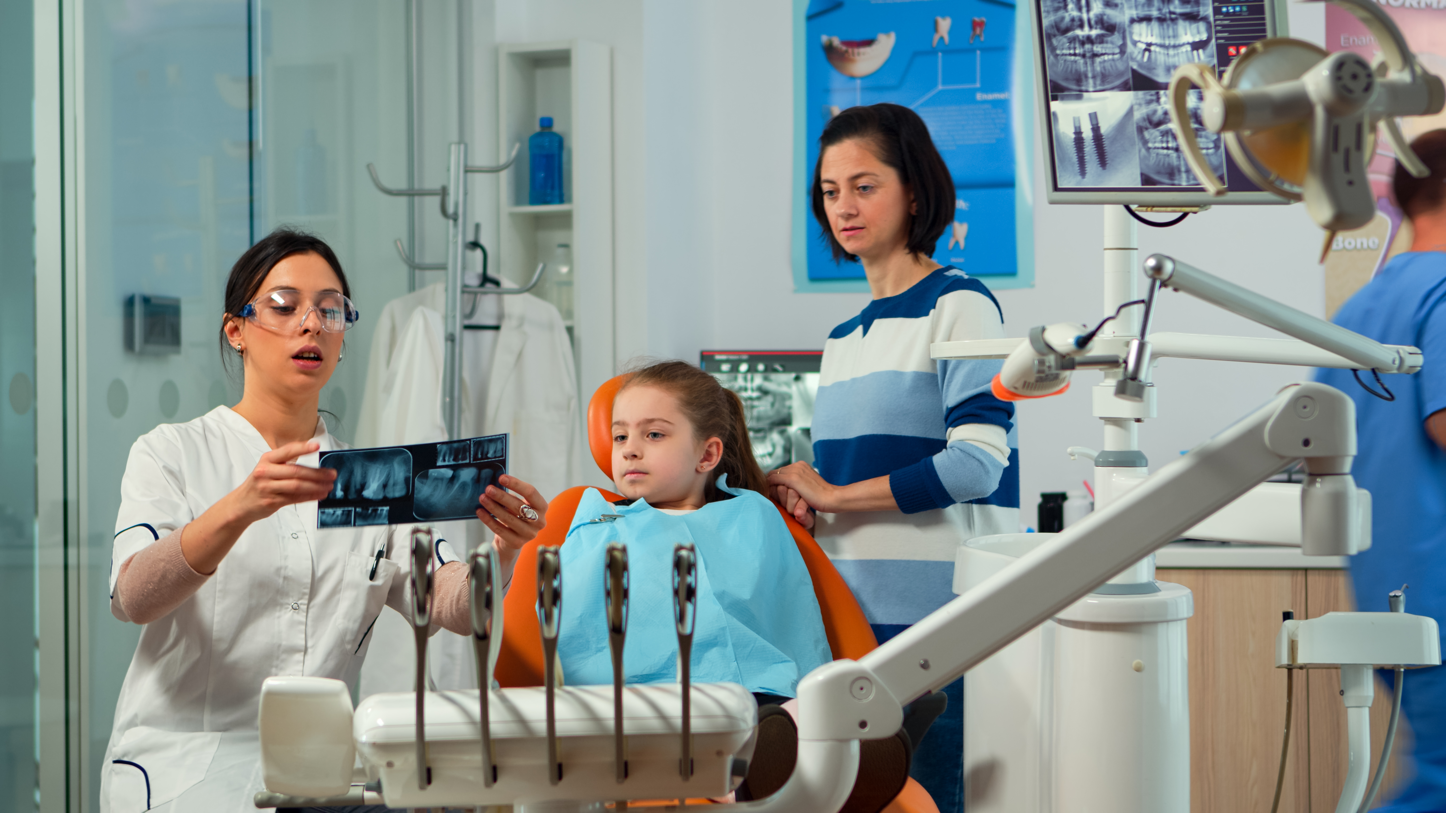 Aparatul dentar – o solutie pentru copiii mici?